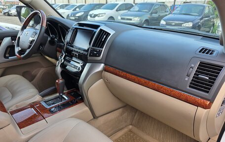 Toyota Land Cruiser 200, 2012 год, 3 250 000 рублей, 31 фотография