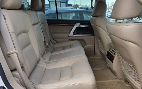 Toyota Land Cruiser 200, 2012 год, 3 250 000 рублей, 32 фотография