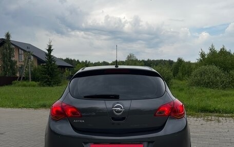 Opel Astra J, 2011 год, 680 000 рублей, 3 фотография