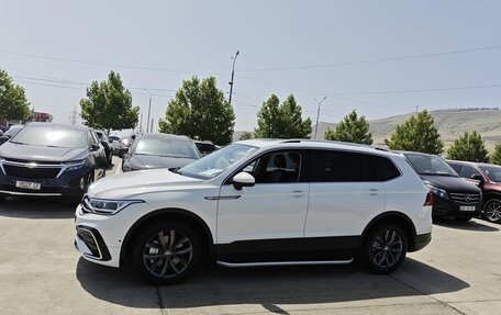 Volkswagen Tiguan II, 2022 год, 2 599 000 рублей, 4 фотография