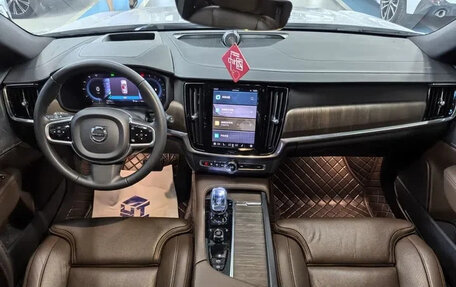 Volvo V90 Cross Country I рестайлинг, 2022 год, 4 330 080 рублей, 3 фотография