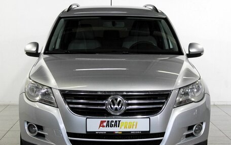 Volkswagen Tiguan I, 2010 год, 949 000 рублей, 2 фотография