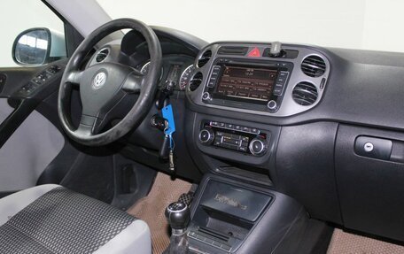 Volkswagen Tiguan I, 2010 год, 949 000 рублей, 14 фотография