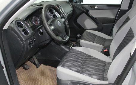 Volkswagen Tiguan I, 2010 год, 949 000 рублей, 17 фотография
