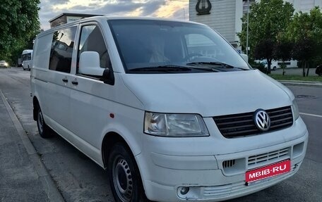 Volkswagen Transporter T5 рестайлинг, 2006 год, 1 200 000 рублей, 1 фотография