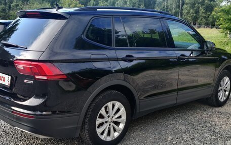 Volkswagen Tiguan II, 2020 год, 3 000 000 рублей, 7 фотография