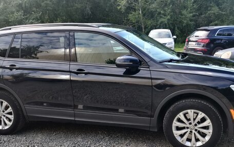 Volkswagen Tiguan II, 2020 год, 3 000 000 рублей, 3 фотография
