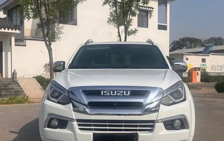Isuzu D-Max, 2021 год, 2 215 080 рублей, 4 фотография