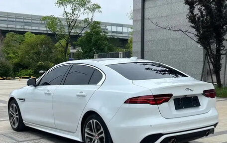 Jaguar XE I рестайлинг, 2022 год, 2 450 045 рублей, 3 фотография