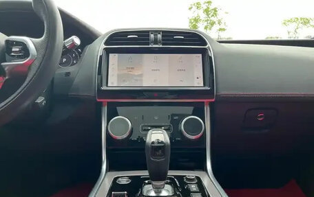 Jaguar XE I рестайлинг, 2022 год, 2 450 045 рублей, 13 фотография