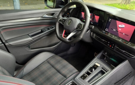 Volkswagen Golf GTI, 2021 год, 2 888 583 рублей, 7 фотография