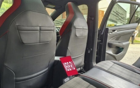 Volkswagen Golf GTI, 2021 год, 2 888 583 рублей, 8 фотография