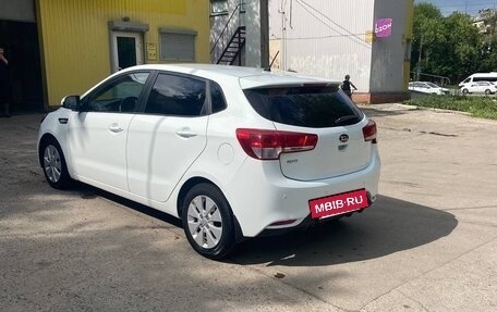 KIA Rio III рестайлинг, 2016 год, 920 000 рублей, 4 фотография