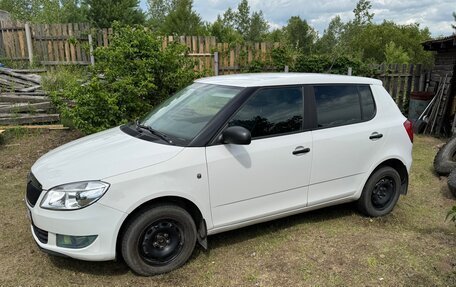Skoda Fabia II, 2012 год, 420 000 рублей, 3 фотография