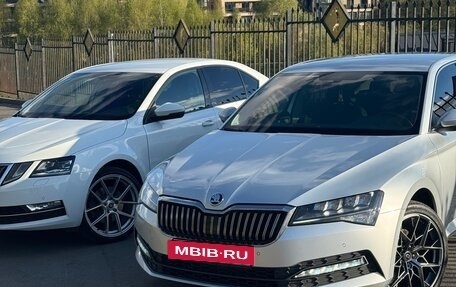Skoda Superb III рестайлинг, 2022 год, 3 250 000 рублей, 4 фотография