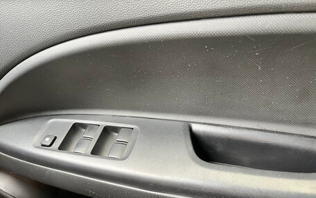 Mitsubishi Mirage VI рестайлинг, 2012 год, 750 000 рублей, 16 фотография