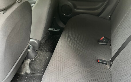 Mitsubishi Mirage VI рестайлинг, 2012 год, 750 000 рублей, 27 фотография