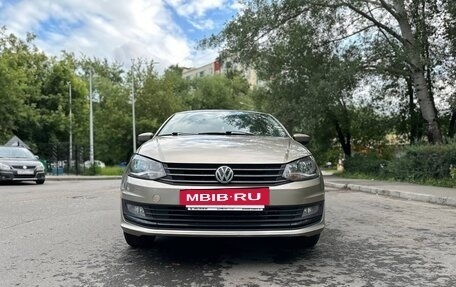 Volkswagen Polo VI (EU Market), 2015 год, 900 000 рублей, 2 фотография