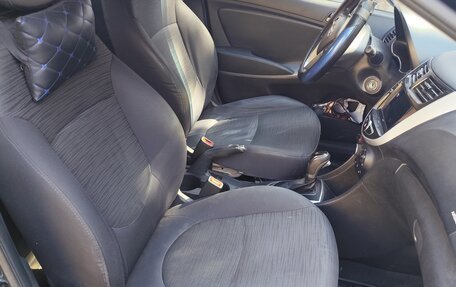 Hyundai Solaris II рестайлинг, 2014 год, 900 000 рублей, 15 фотография