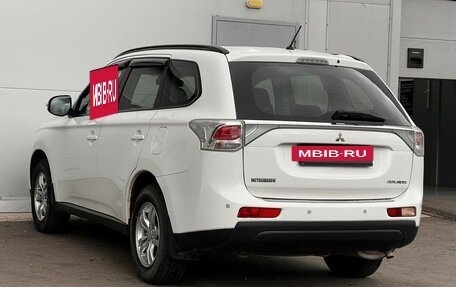 Mitsubishi Outlander III рестайлинг 3, 2013 год, 1 190 000 рублей, 4 фотография