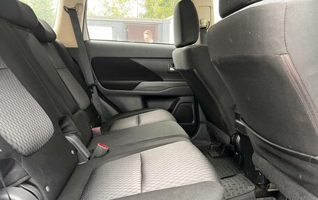 Mitsubishi Outlander III рестайлинг 3, 2013 год, 1 190 000 рублей, 13 фотография