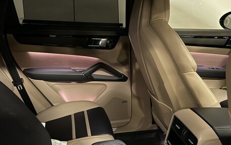 Porsche Cayenne III, 2021 год, 12 000 000 рублей, 10 фотография