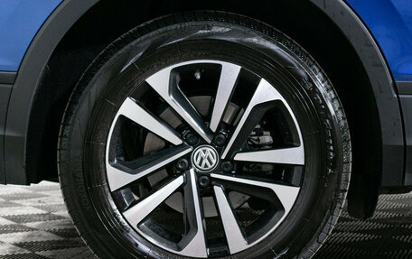 Volkswagen Tiguan II, 2019 год, 2 460 000 рублей, 18 фотография