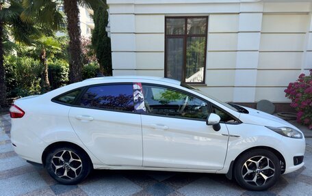 Ford Fiesta, 2017 год, 950 000 рублей, 2 фотография