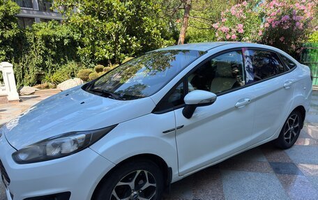 Ford Fiesta, 2017 год, 950 000 рублей, 4 фотография