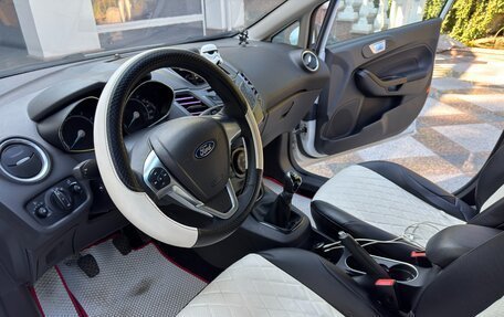 Ford Fiesta, 2017 год, 950 000 рублей, 5 фотография
