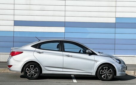 Hyundai Solaris II рестайлинг, 2015 год, 925 000 рублей, 4 фотография