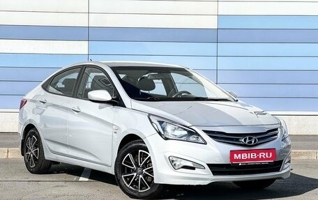 Hyundai Solaris II рестайлинг, 2015 год, 925 000 рублей, 3 фотография