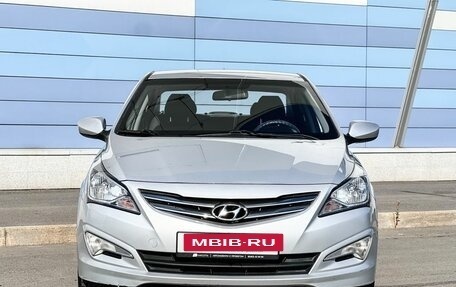Hyundai Solaris II рестайлинг, 2015 год, 925 000 рублей, 2 фотография