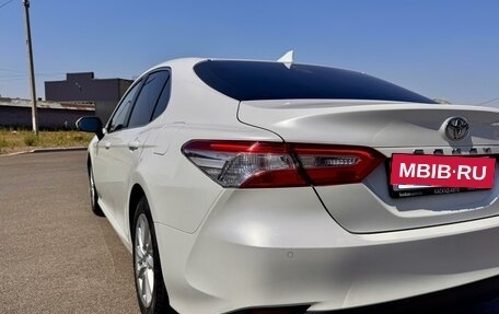 Toyota Camry, 2019 год, 2 600 000 рублей, 14 фотография