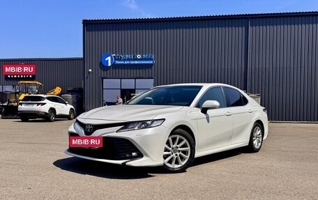 Toyota Camry, 2019 год, 2 600 000 рублей, 4 фотография