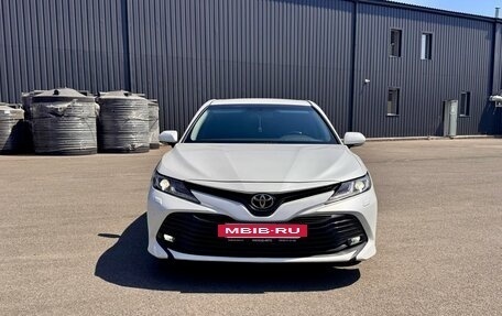 Toyota Camry, 2019 год, 2 600 000 рублей, 11 фотография