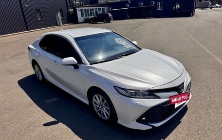 Toyota Camry, 2019 год, 2 600 000 рублей, 15 фотография
