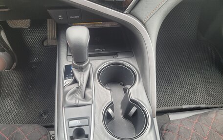 Toyota Camry, 2019 год, 2 600 000 рублей, 22 фотография