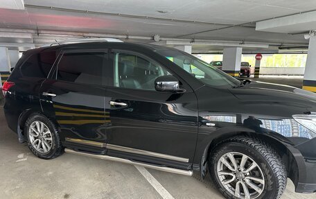 Nissan Pathfinder, 2014 год, 1 850 000 рублей, 9 фотография