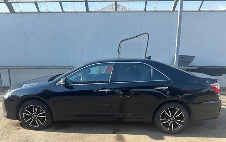 Toyota Camry, 2017 год, 1 490 000 рублей, 2 фотография