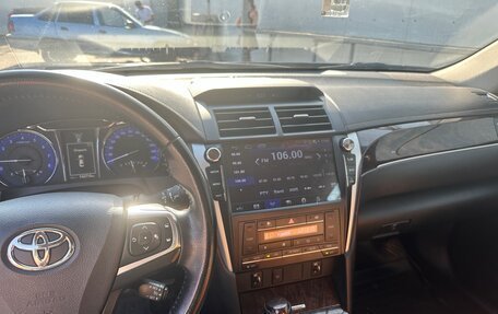 Toyota Camry, 2017 год, 1 490 000 рублей, 6 фотография