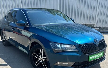 Skoda Superb III рестайлинг, 2015 год, 2 300 000 рублей, 3 фотография