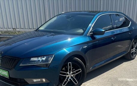 Skoda Superb III рестайлинг, 2015 год, 2 300 000 рублей, 1 фотография