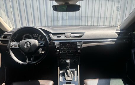 Skoda Superb III рестайлинг, 2015 год, 2 300 000 рублей, 16 фотография