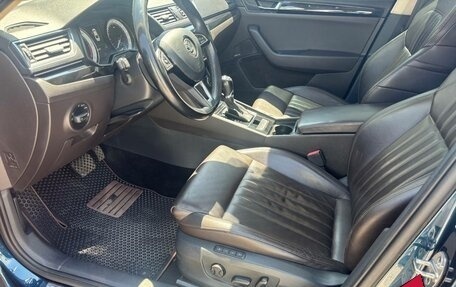 Skoda Superb III рестайлинг, 2015 год, 2 300 000 рублей, 22 фотография