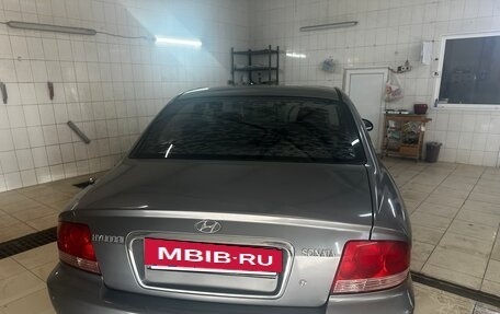 Hyundai Sonata IV рестайлинг, 2004 год, 300 000 рублей, 5 фотография