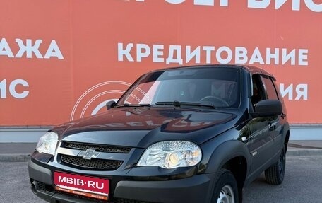 Chevrolet Niva I рестайлинг, 2017 год, 840 000 рублей, 1 фотография
