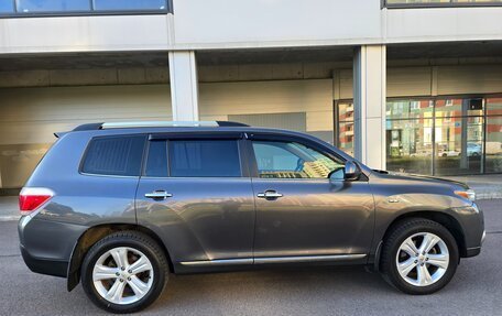 Toyota Highlander III, 2010 год, 1 600 000 рублей, 5 фотография