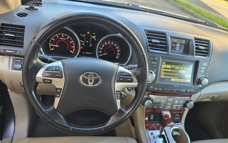 Toyota Highlander III, 2010 год, 1 600 000 рублей, 19 фотография