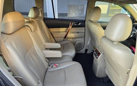 Toyota Highlander III, 2010 год, 1 600 000 рублей, 29 фотография